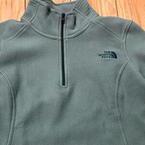 THE NORTH FACE WOMEN QUARTER ZIP PULLOVER